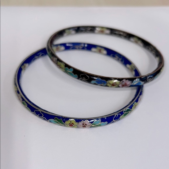Jewelry - Set of 2 Vintage Cloisonné Blue Enamel Fashion Bangle Bracelets Floral design